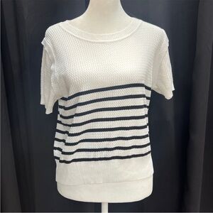 Allie Rose White and Black Striped Knit Top Short Sleeve Crewneck Sweater M